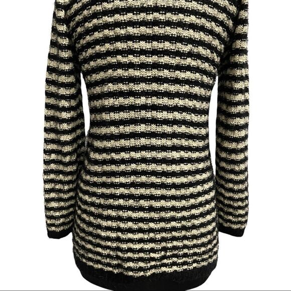 Mirumi Black And White Striped Eyelash Tunic Sweater Sz M - Picture 9 of 11